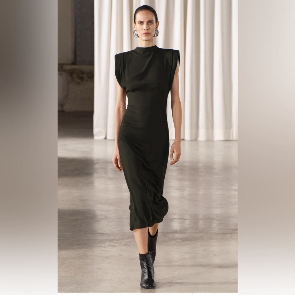 NWT Zara green midi dress